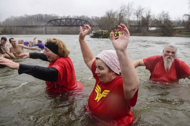 593510_web1_gtr-polarplunge003-010219