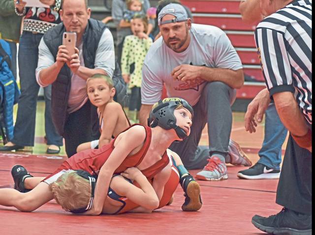 596097_web1_her-lo-wrestling3a-010319