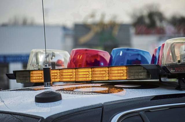 599279_web1_web-police