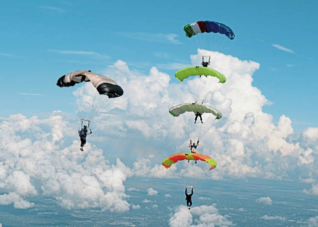 611198_web1_gtr-NHparachutist1-011219