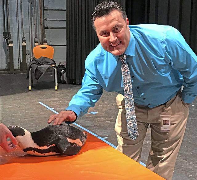 616944_web1_pcj-lo-penguinassembly1a-011719