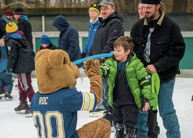621189_web1_PTR-MascotSkate07-011319