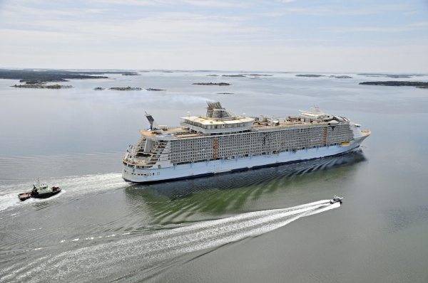 624521_web1_Oasis_Of_The_Seas