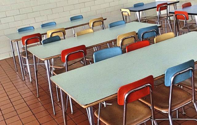 624599_web1_web-schoolcafeteria