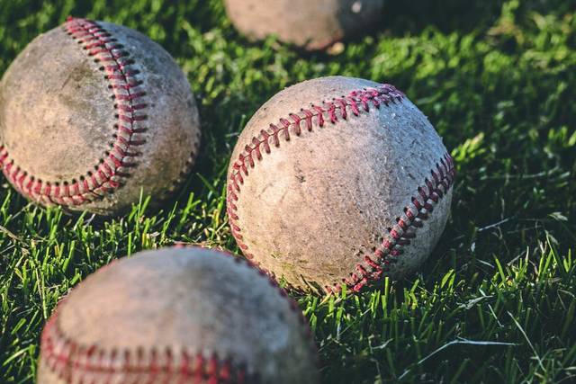 637811_web1_WEB-baseballs