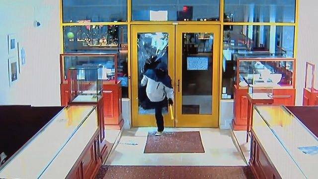 639595_web1_ptr-shadysideburglary2-011619