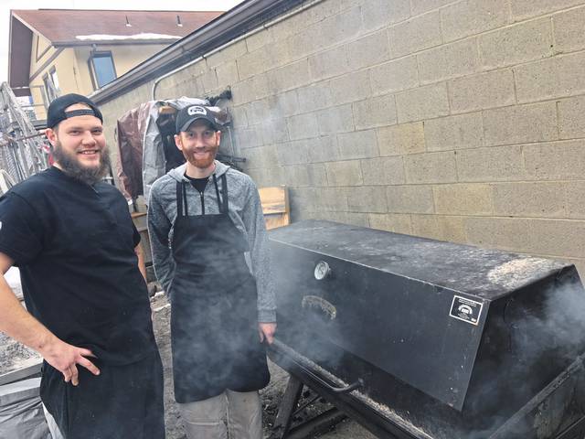 644795_web1_GTR-LIV-BURKSBBQ-SMOKER-012119