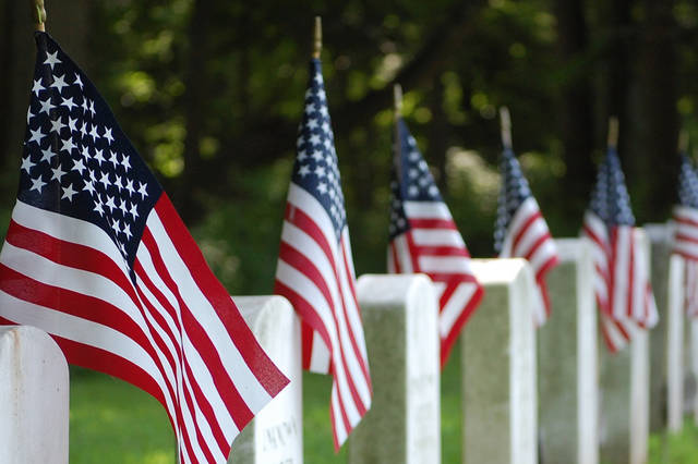 647599_web1_GravesSoldiers