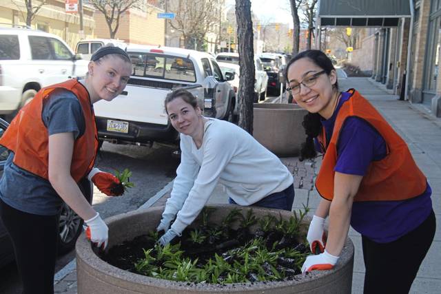 648925_web1_gtr-PAcleanup-011819