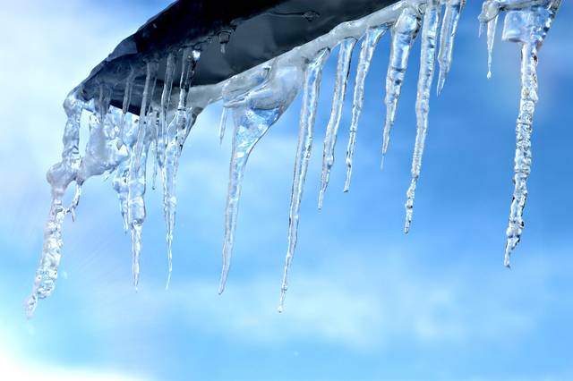 662596_web1_ice-2977565_1920