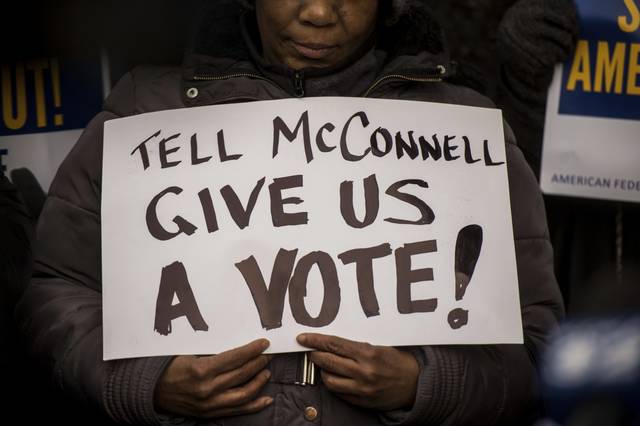 664627_web1_ptr-toomeyrally01-012319