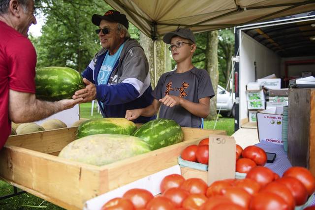 672733_web1_gtr-lo-farmmarket001-081518