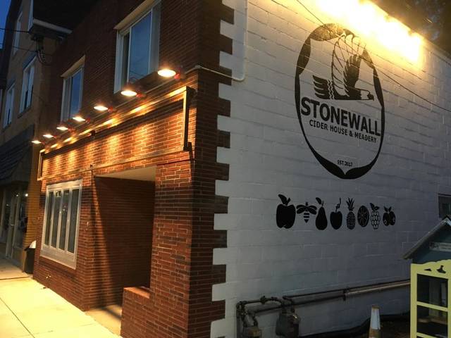 679067_web1_stonewall-cider