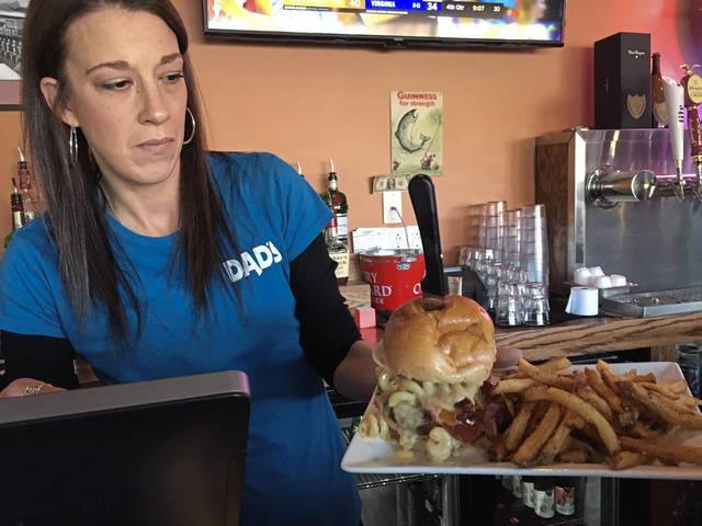 685175_web1_PTR-DADS-YINZERBURGER-012919