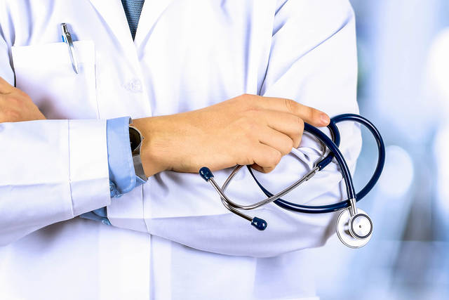 688359_web1_DoctorSteth