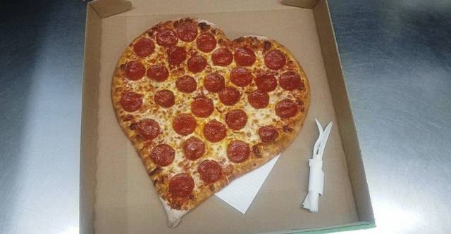 676864_web1_gtr-fd-heartpies8-021319