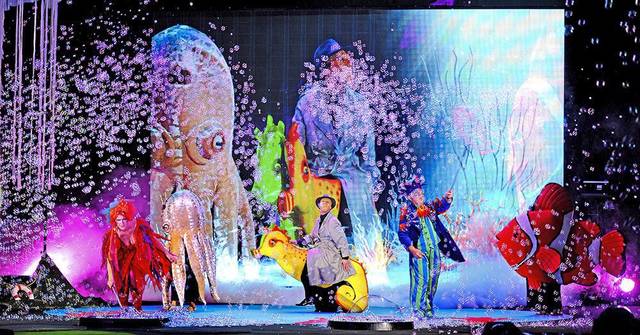 696756_web1_gtr-TK-bubbleshow-01-020719