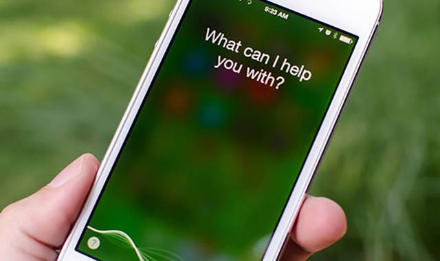 701720_web1_SiriiPhone