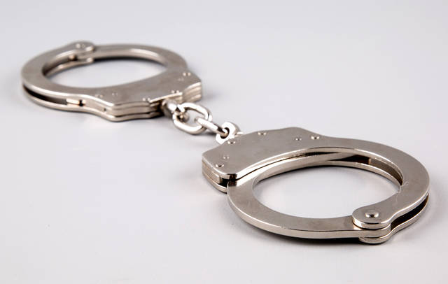701734_web1_web-handcuffs6