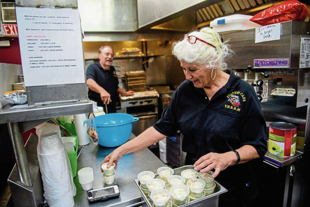 714815_web1_gtr-fishfry002-020819