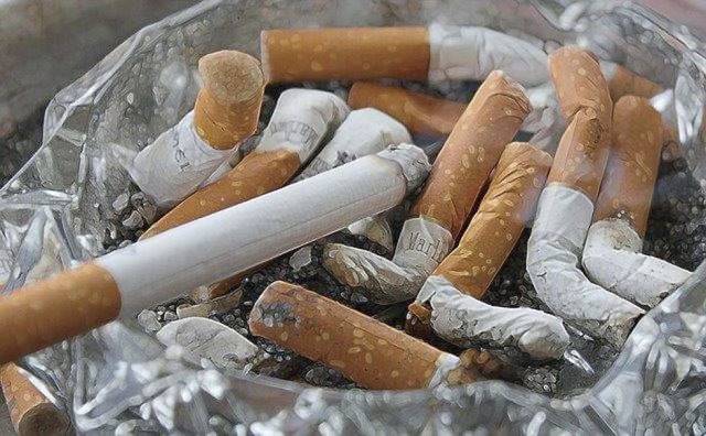 716837_web1_cigs