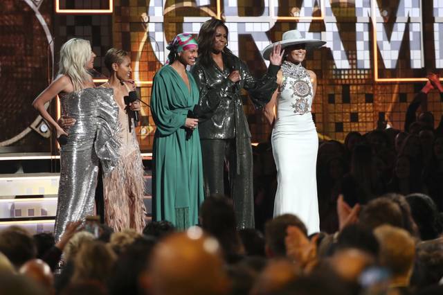 736596_web1_gtr-grammy01-021119