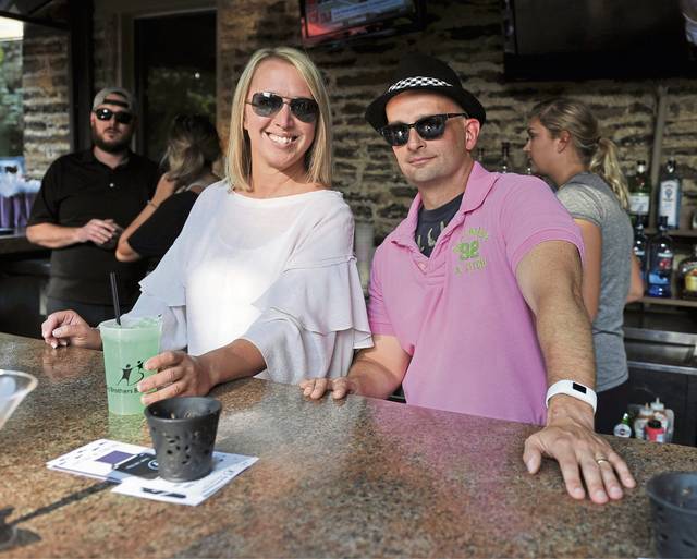 740481_web1_gtr-liv-bigbrosbartenders-021219