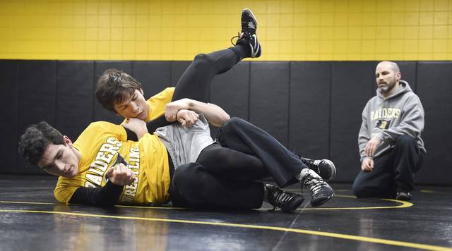 744123_web1_VND-WrestleFeatch03-021419