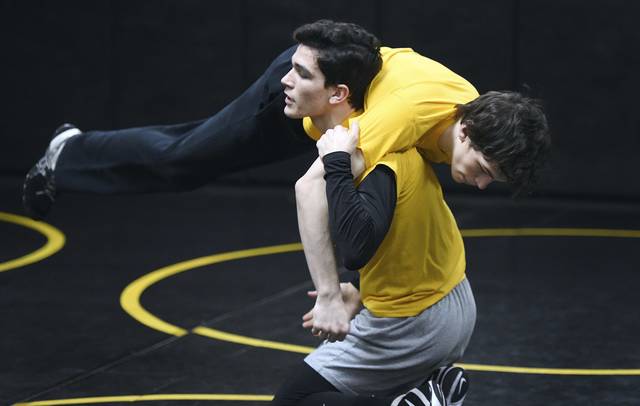 744123_web1_VND-WrestleFeatch05-021419