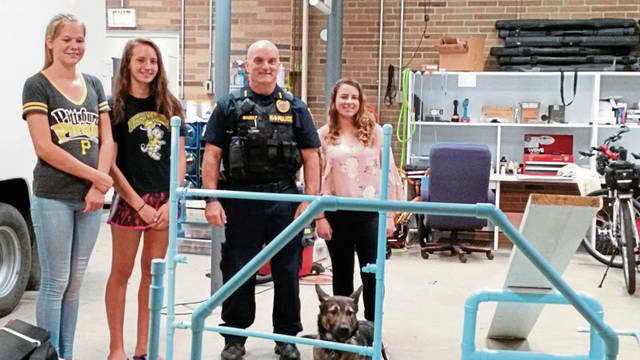 745997_web1_nj-goldaward-022119