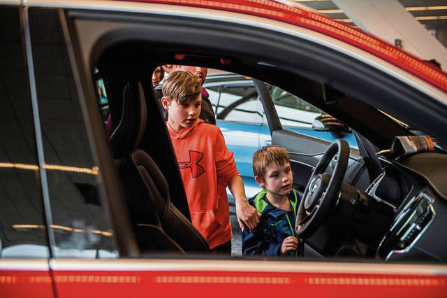756487_web1_PTR-carshow2-021719