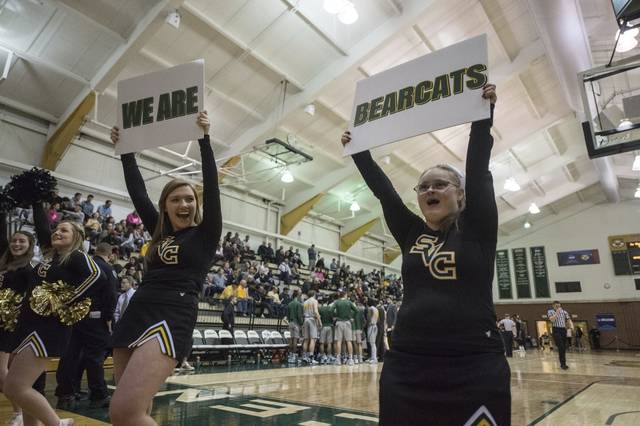 759752_web1_GTR-BearcatCheer2-022119