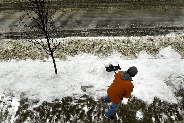 775215_web1_gtr-rainsnow