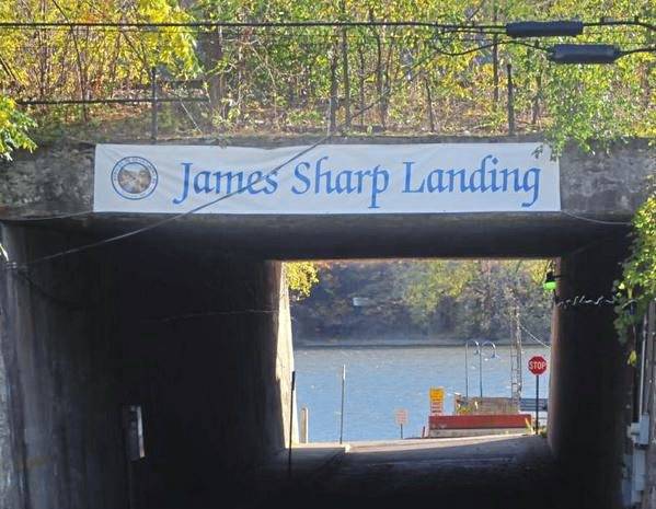 775828_web1_her-sharpslanding-022819