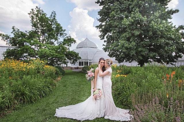 779611_web1_GTR-LIV-PHIPPSWEDDING-LOUISE-0222219 779611_web1_GTR-LIV-PHIPPSWEDDING-LOUISE-0222219