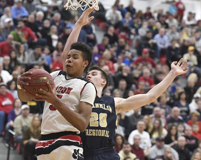 No. 3 Moon boys push past Franklin Regional in Class 5A quarterfinals