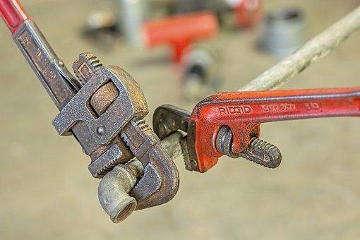 810022_web1_vnd-plumbersApprent-022819