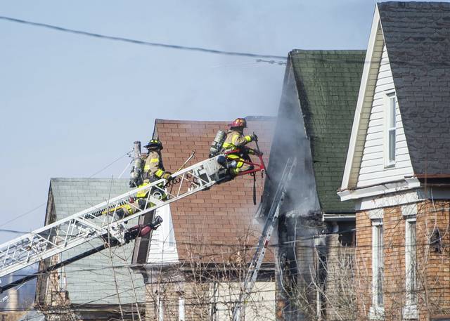 815609_web1_ptr-pghfire01-030119