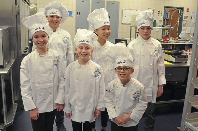 815890_web1_pcj-littlechefs4-030719