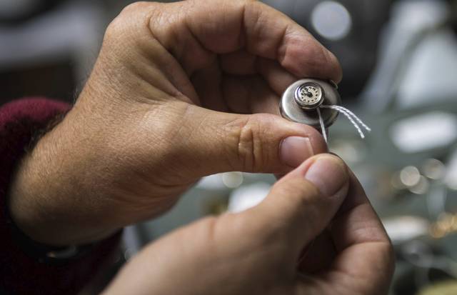 783784_web1_gtr-lo-Watchmaker004-022319