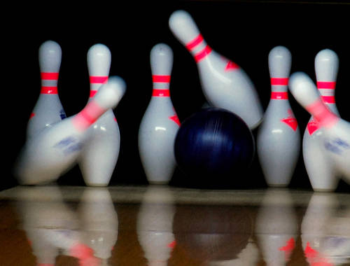 805678_web1_bowling