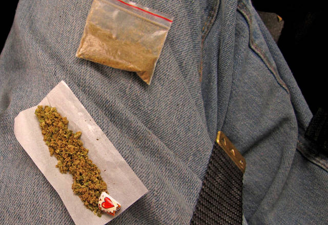 823541_web1_MarijuanaRobbery