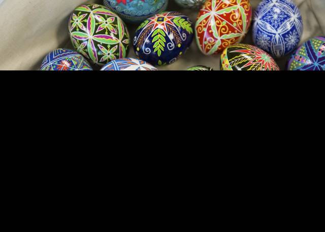 827510_web1_ptr-Egg02-030219