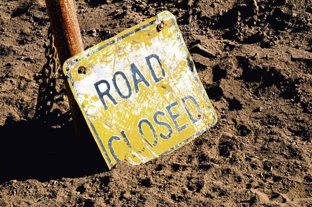 831691_web1_Web-RoadClosed02
