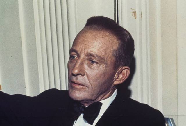 832736_web1_AP_756292720265