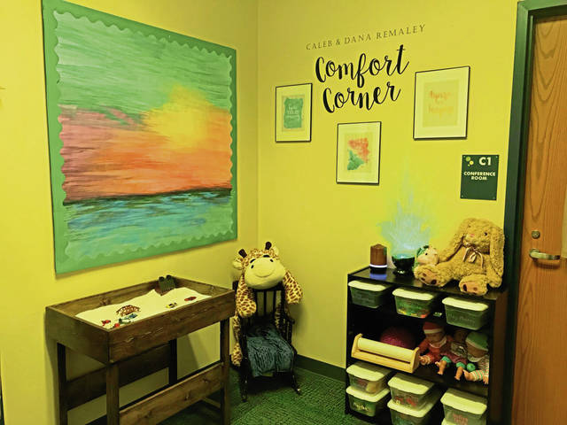 836700_web1_gtr-ComfortRoom79-010319