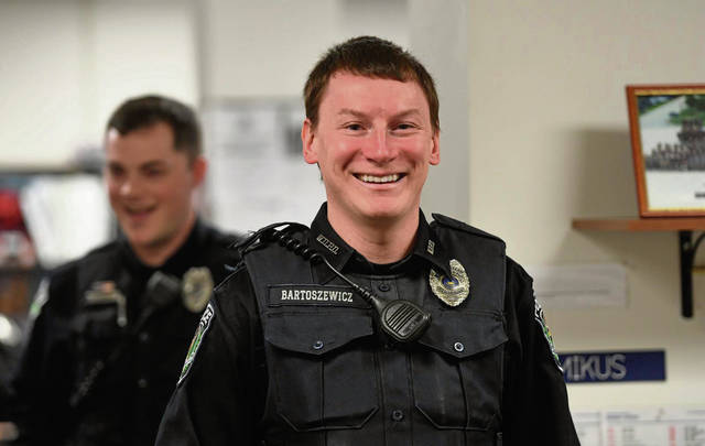 836875_web1_VND-OfficerShortage1-031019