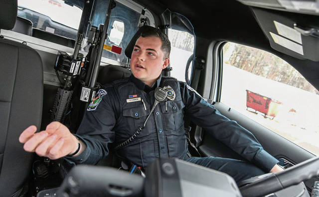 836875_web1_VND-OfficerShortage2-031019