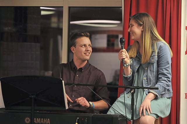 838042_web1_nj-lo-cabaret6-031419