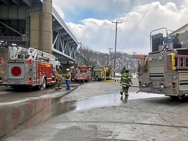 843187_web1_ptr-Warehousefire-030719
